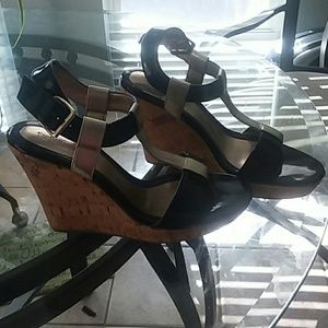 Croft and Barrow gold and black wedges